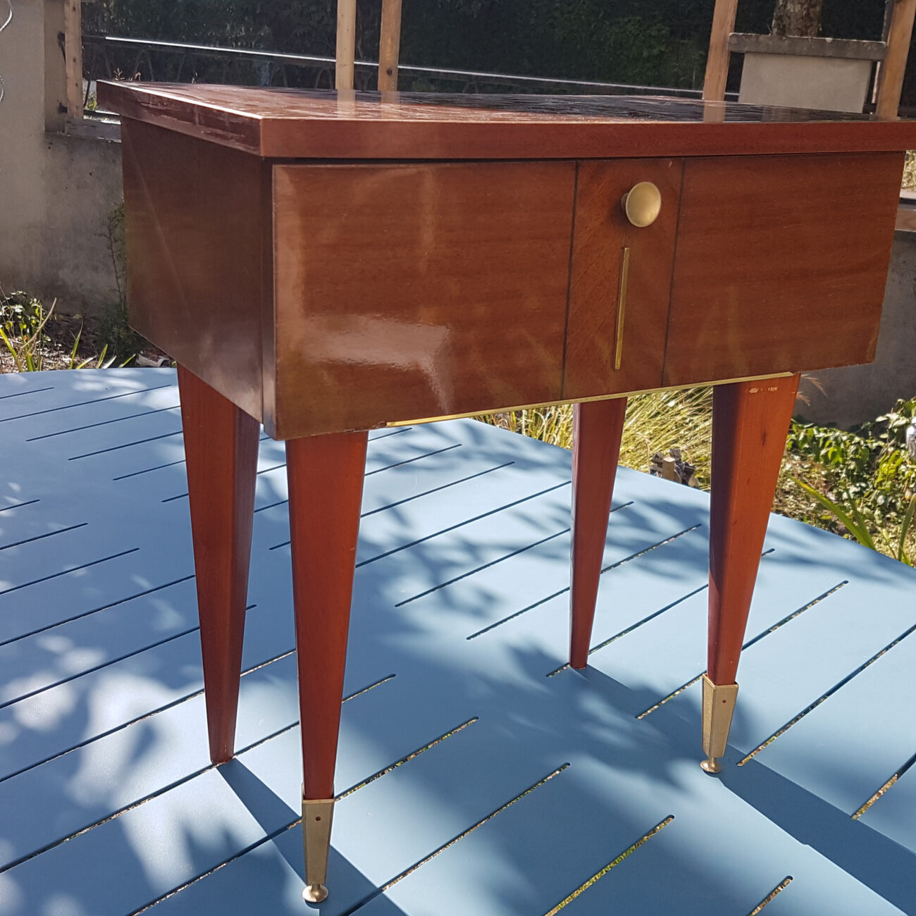 Chevet 60s à casier laqué AVANT relooking