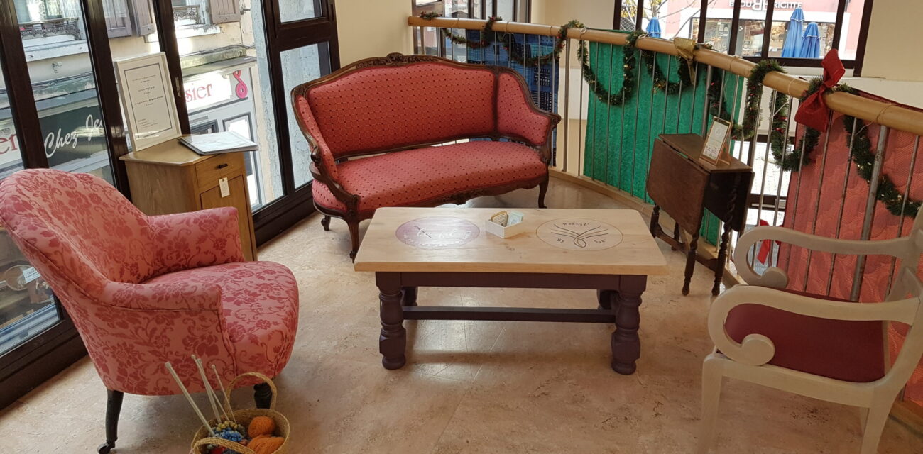 Meubles relookes pour coin repos