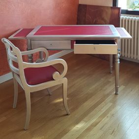 Bureau et fauteuil de manufacture Grange relookés à vendre