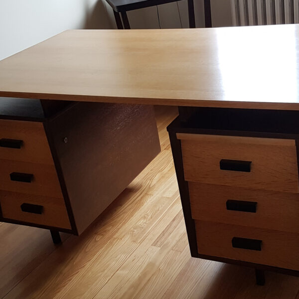 Meuble bureau en placage chêne des années 50 relooké