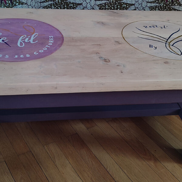 Table basse en bois massif relookée et customisée