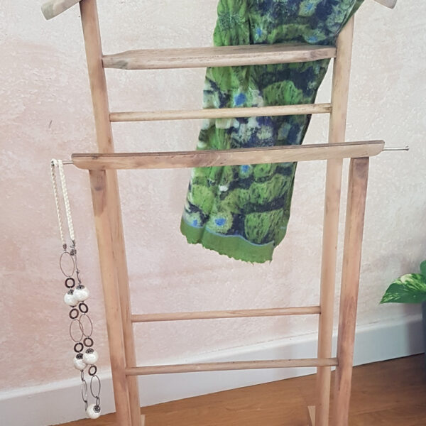 Valet de nuit design italien des années 50 en hêtre massif relooké