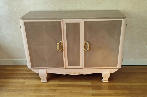 Enfilade style 60s en merisier relookée tons roses