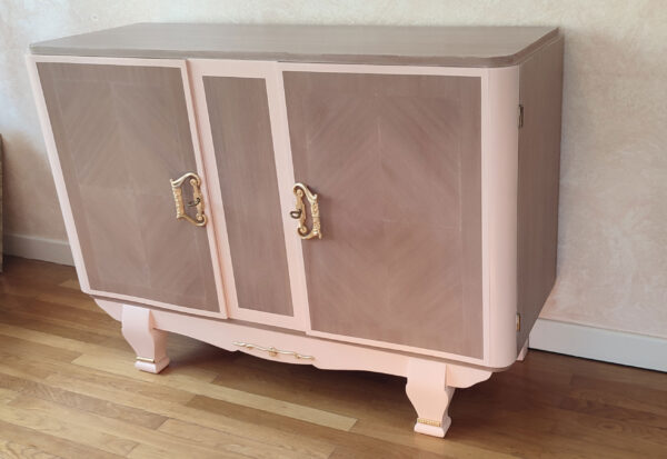 Enfilade style 60s en merisier relookée tons roses