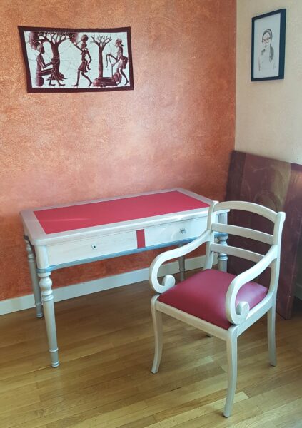 Bureau Grange et son fauteuil relooké, vue d'ensemble