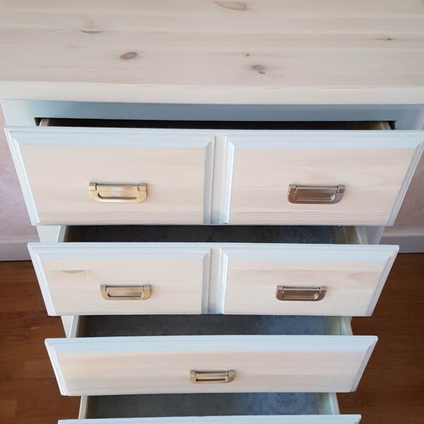 Chiffonnier en pin relooké