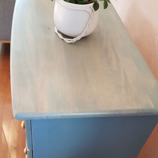 Plateau lasuré bleu de la commode