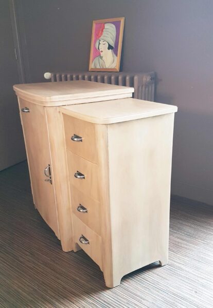 Ancien meuble de machine à coudre Singer