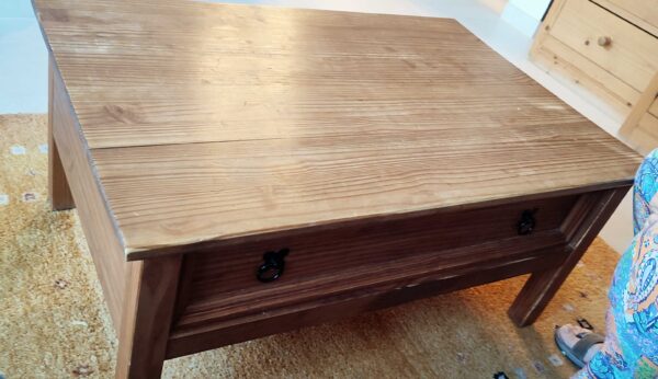 Table basse pin AVANT irisé