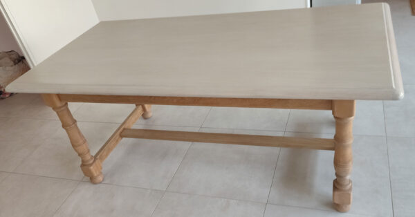 Table chêne APRES plateau lasure gris clair