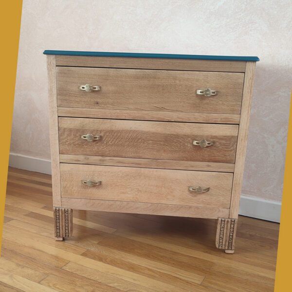 Commode 3 tiroirs en chêne avec plateau plume de paon