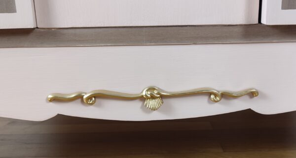 Enfilade Vintage ton bouton de rose vue détail