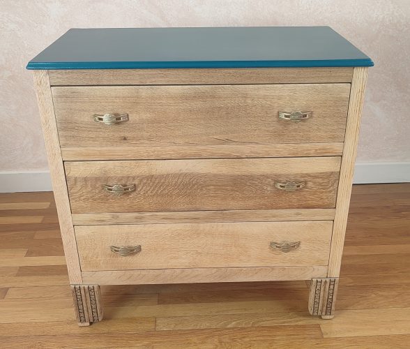 Commode 3 tiroirs en chêne avec plateau plume de paon