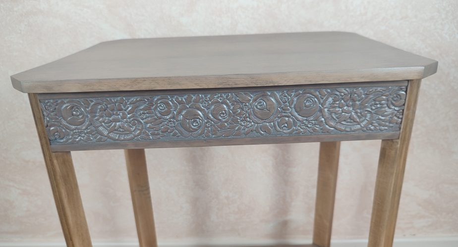 Console Art Déco chêne cendré détail bandeau arrière
